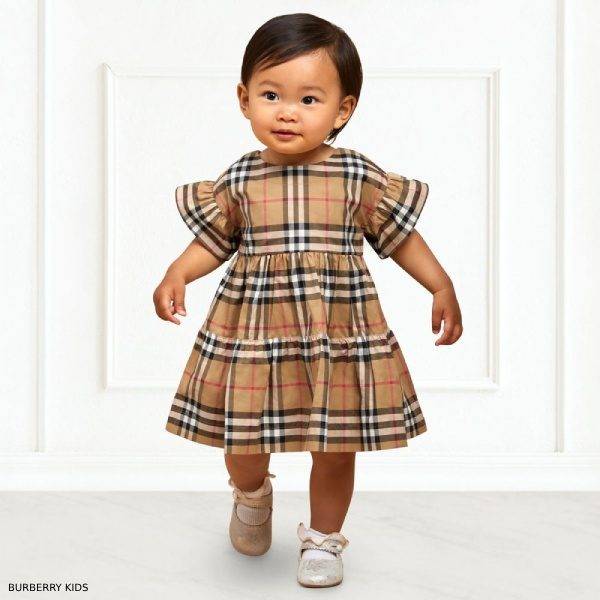 burberry baby outfits
