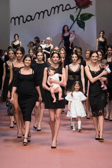 Dolce & Gabbana Mamma Fashion Show Fall Winter 2015