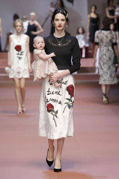 Dolce & Gabbana Mamma Fashion Show Fall Winter 2015